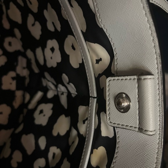 Marc Jacobs Metallic Silver Handbag shoulder bag, Marc Jacob’s beautiful light s - Picture 7 of 11